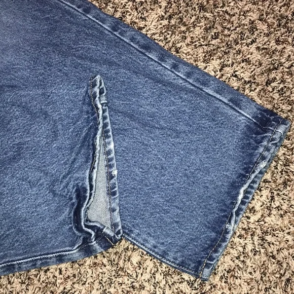 🐠Universal Thread 90’s Baggy Relaxed Fit Blue Jeans Size 2 | NWT! - Picture 3 of 7